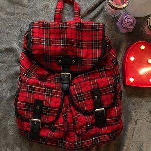 Plad red/black/gold little backpack.❤️